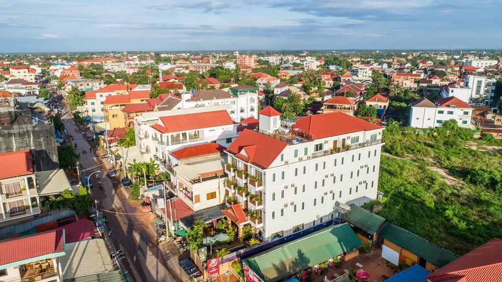 Kingfisher Angkor Hotel Сіємреап Екстер'єр фото
