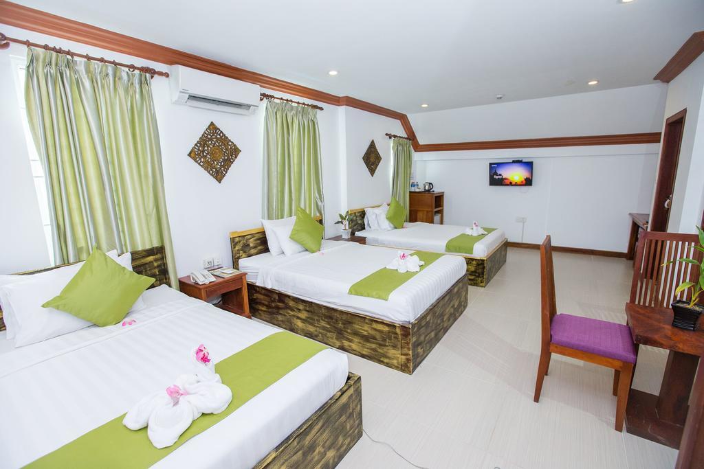 Kingfisher Angkor Hotel Сіємреап Екстер'єр фото