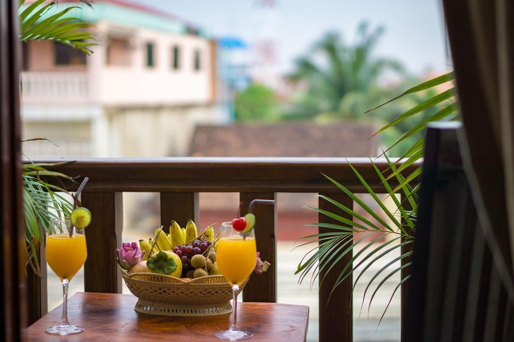 Kingfisher Angkor Hotel Сіємреап Екстер'єр фото