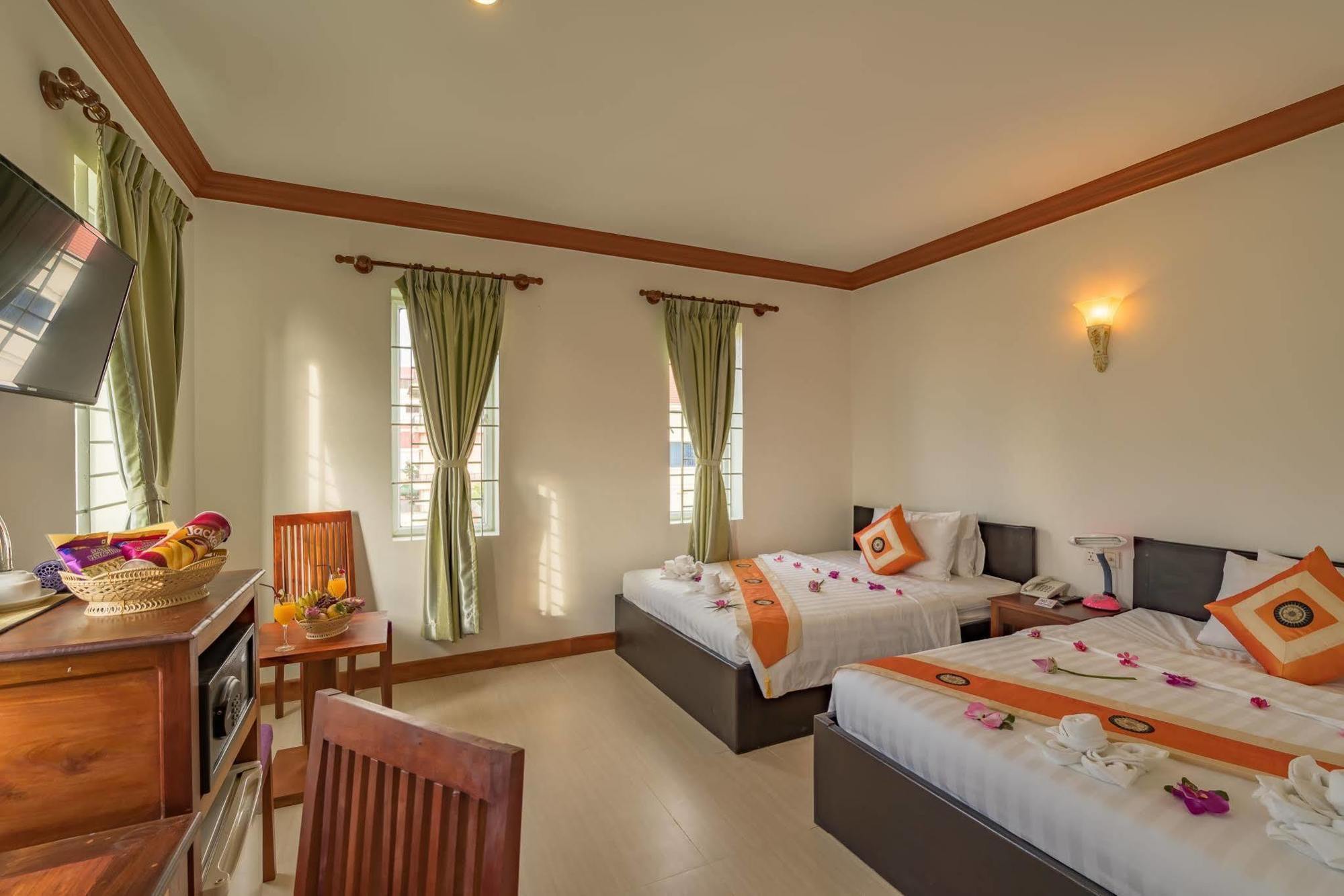 Kingfisher Angkor Hotel Сіємреап Екстер'єр фото